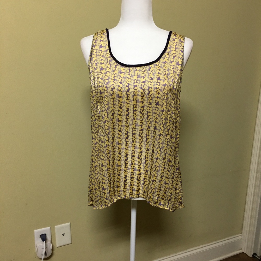 Sleeveless blouse
